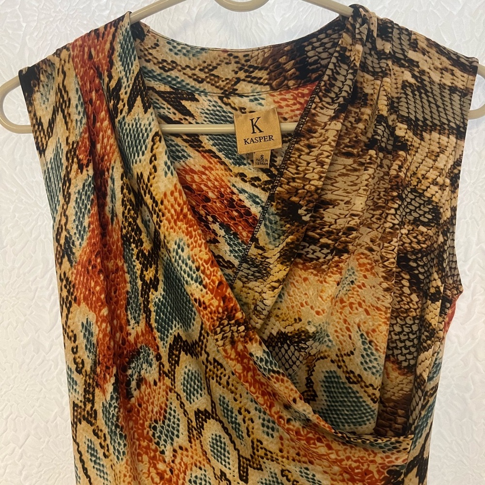 Kasper Multicolor Snake Print Top